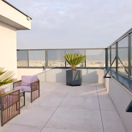 Luxury Skyline Near Center Bukarest