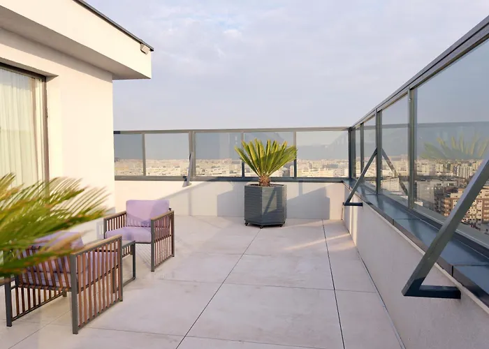 Luxury Skyline Near Center بوخارست