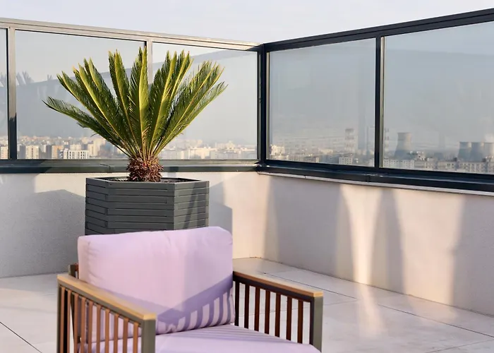 Luxury Skyline Near Center Апартаменти Бухарест