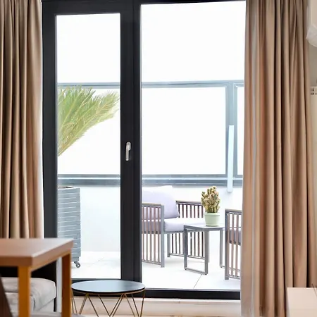 Luxury Skyline Near Center Bükreş